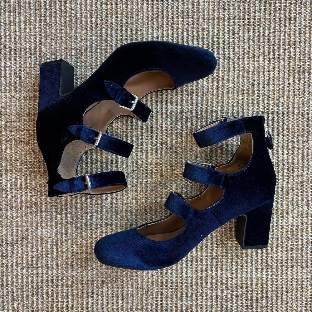 👠 Indigo Road Navy Velvet Block Heel | Size 8 | Triple Buckle Strap